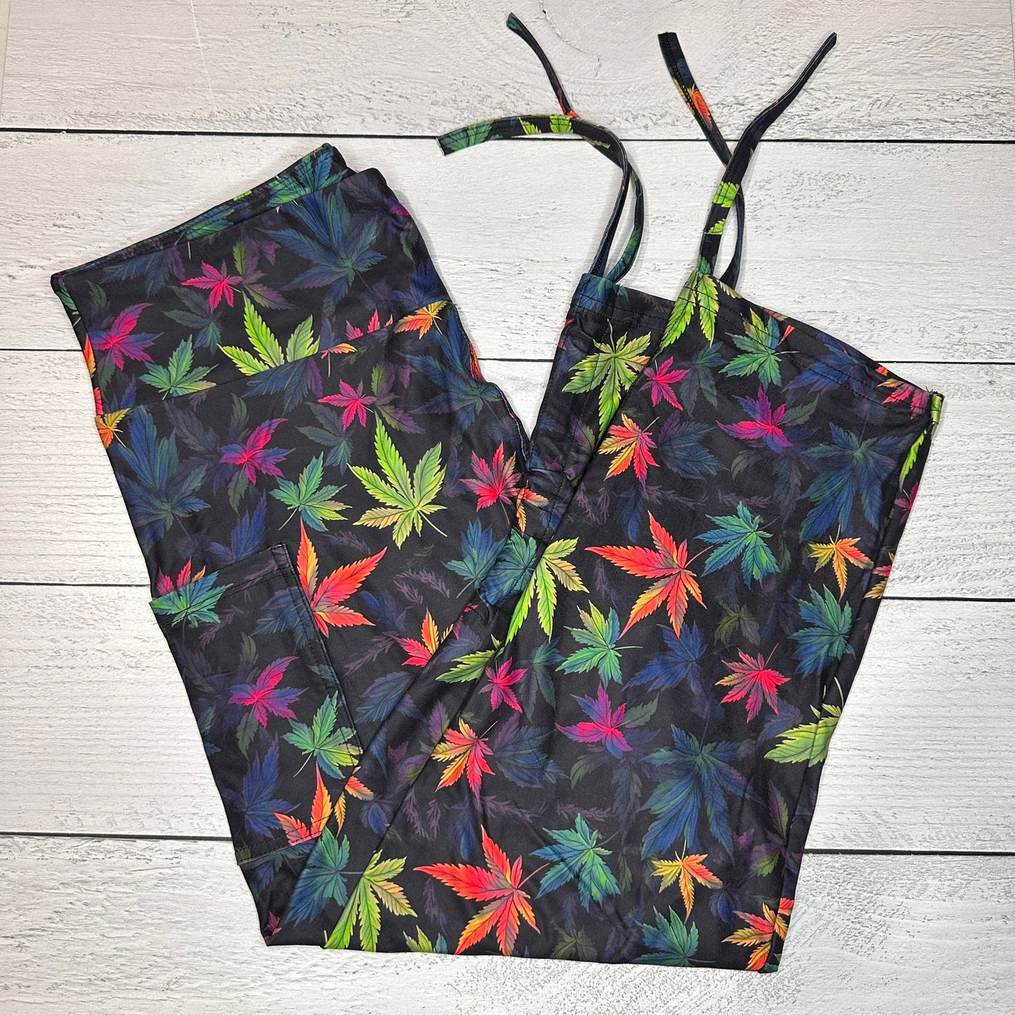 Bright Weed Ruched Cuff Capris with Side Pockets