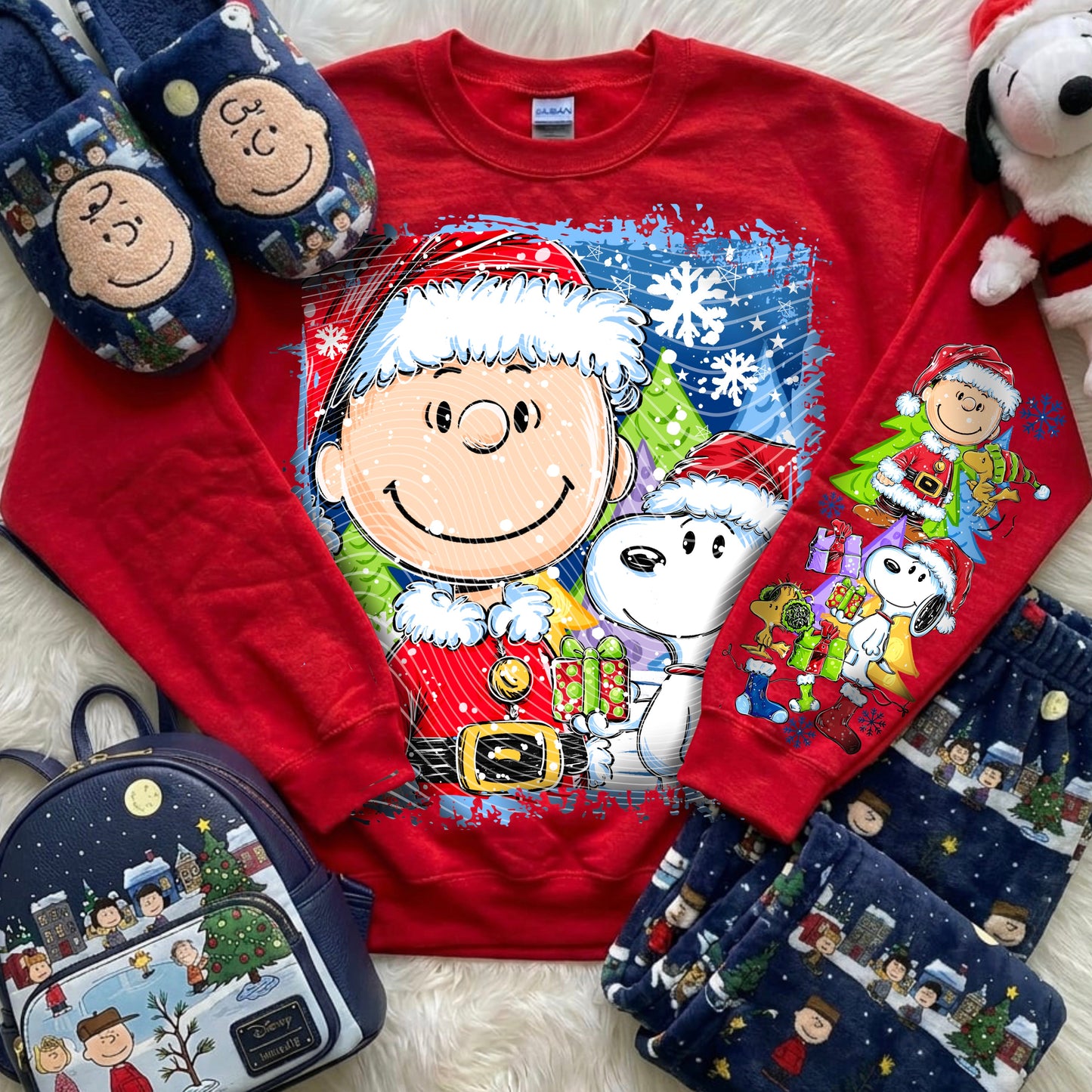 HOLIDAY CB SWEATSHIRT W/ SLEEVE PRINT